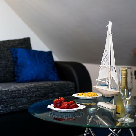 Nona Lena Studio Apartment สปลิท ภายนอก รูปภาพ