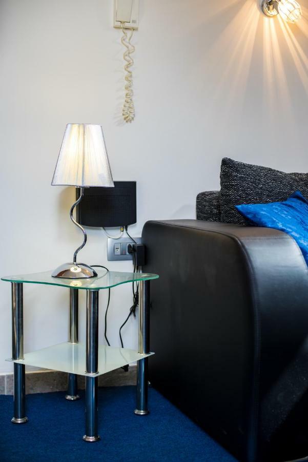 Nona Lena Studio Apartment สปลิท ภายนอก รูปภาพ