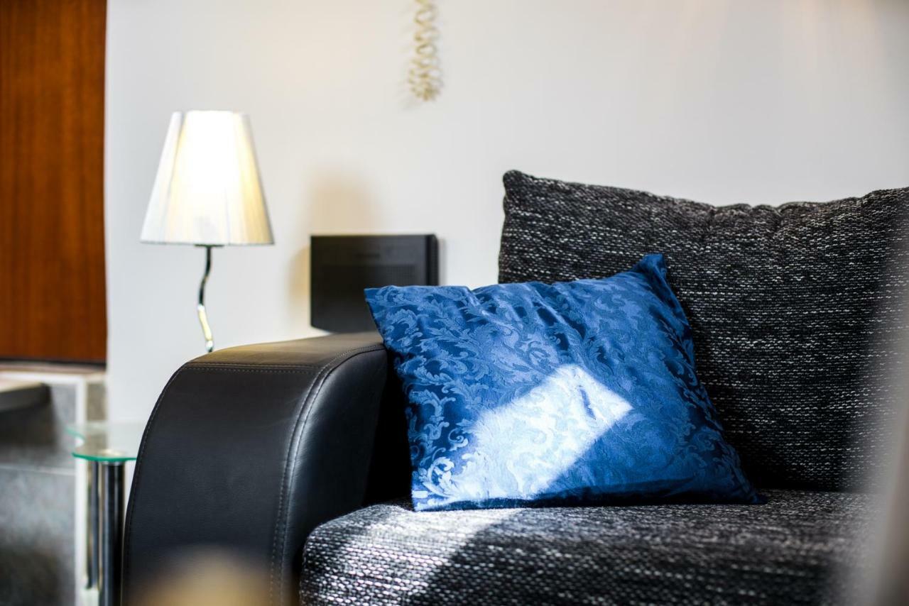 Nona Lena Studio Apartment สปลิท ภายนอก รูปภาพ